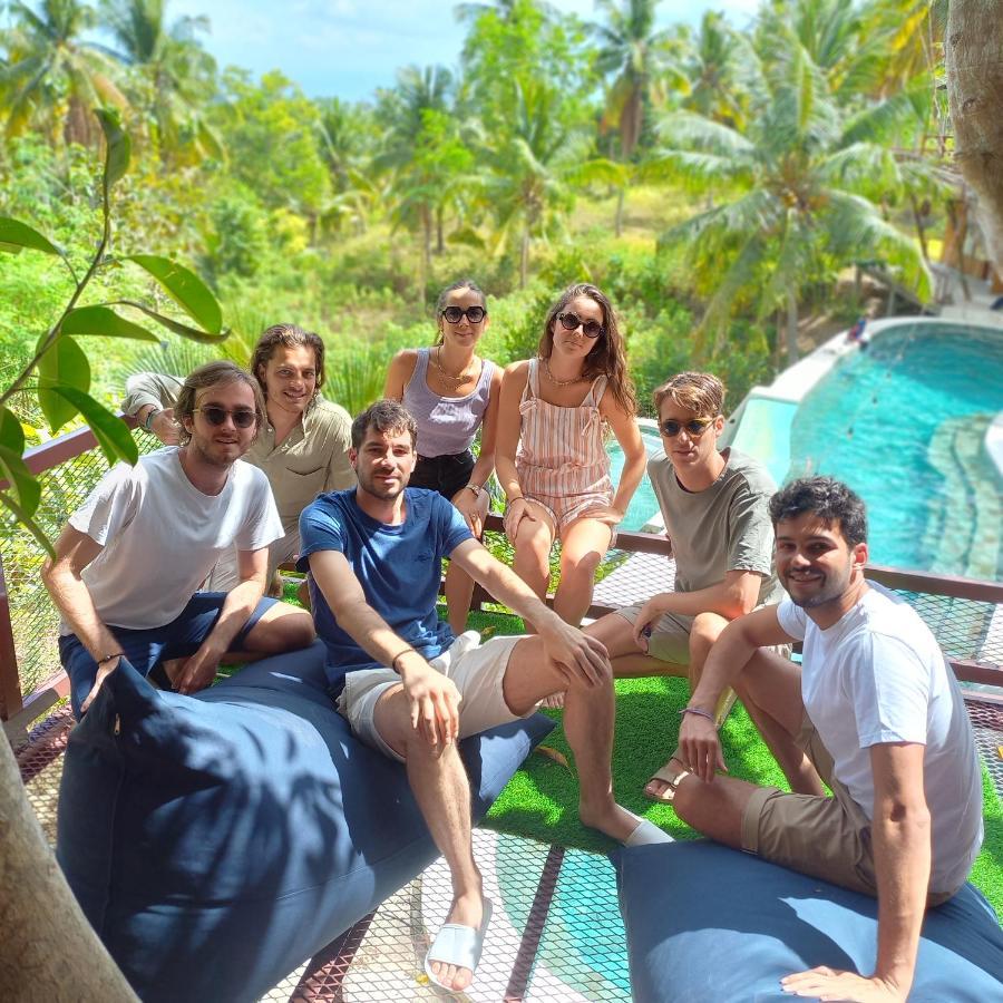 Gading Tree House Villa Batununggul Ngoại thất bức ảnh