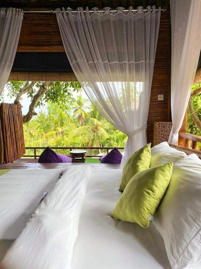 Gading Tree House Villa Batununggul Ngoại thất bức ảnh