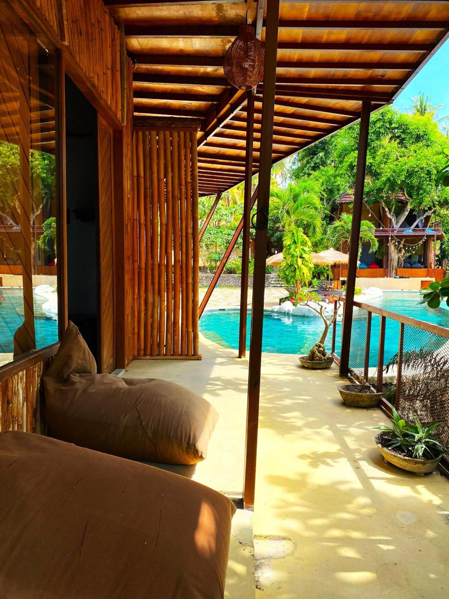 Gading Tree House Villa Batununggul Ngoại thất bức ảnh