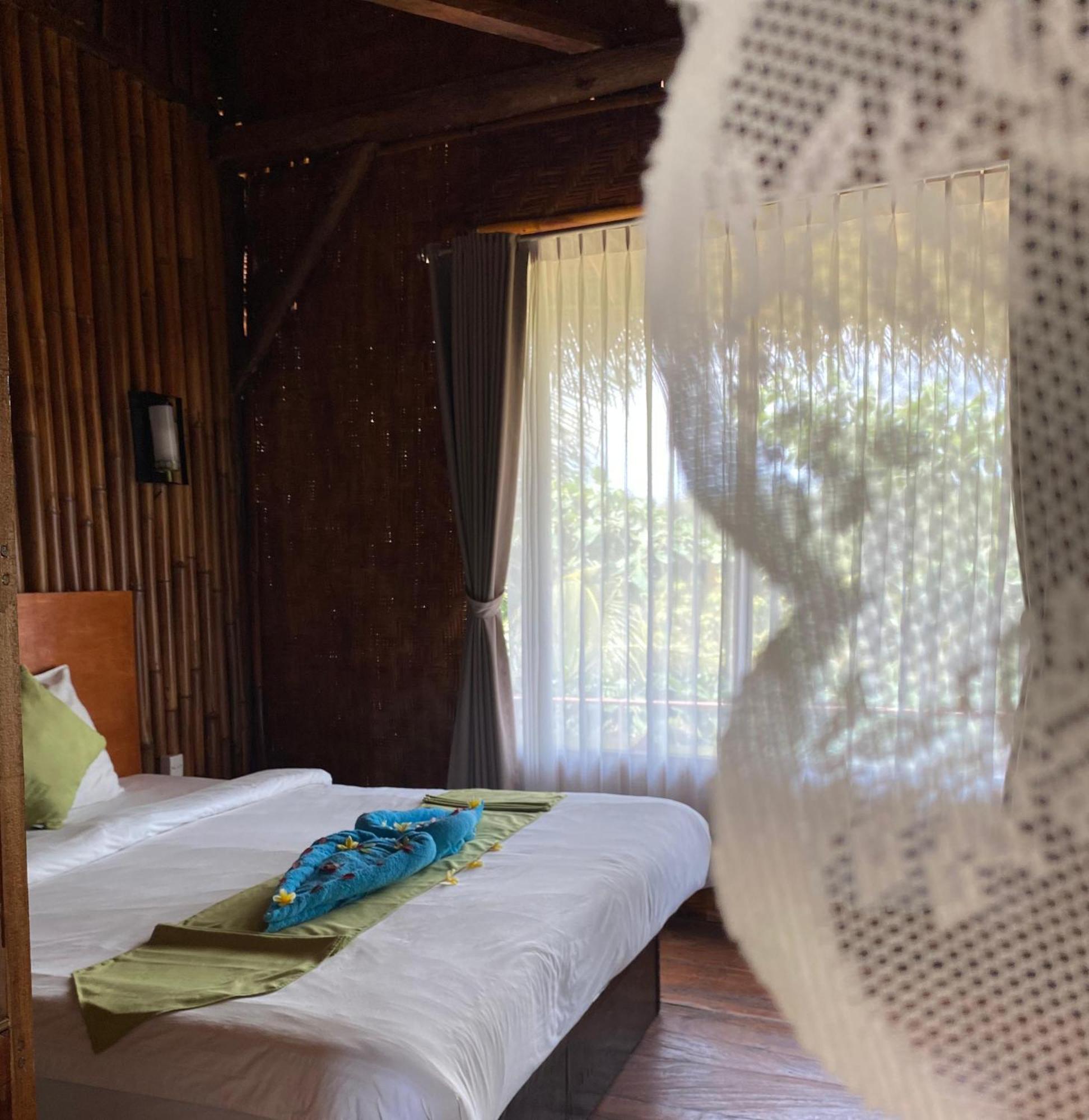 Gading Tree House Villa Batununggul Ngoại thất bức ảnh